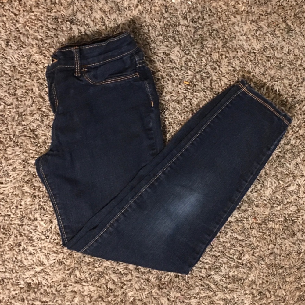 SHIPS TOMORROW Old Navy